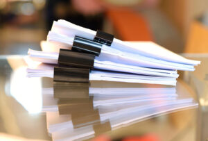 HOW LONG SHOULD DOCUMENTS BE RETAINED IN THE UAE?